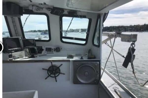 32ft Commercial Yacht For Sale