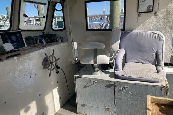 32ft Commercial Yacht For Sale