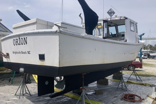 Orion 32ft BHM Yacht For Sale