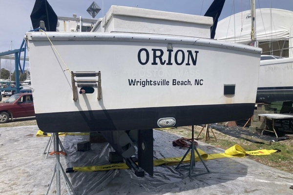 Orion 32ft BHM Yacht For Sale