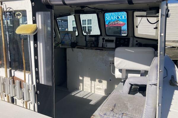 32ft Commercial Yacht For Sale