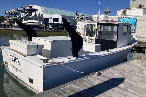 32ft Commercial Yacht For Sale