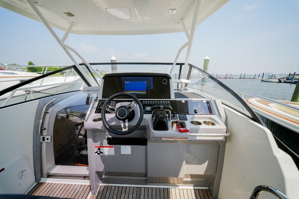 34ft Jeanneau Yacht For Sale