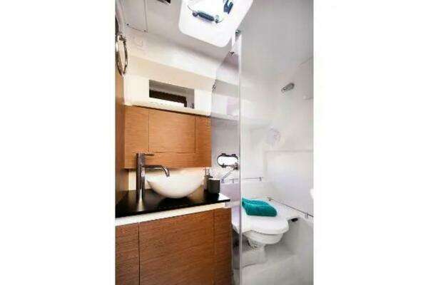 Jeanneau 10.5 Yacht For Sale