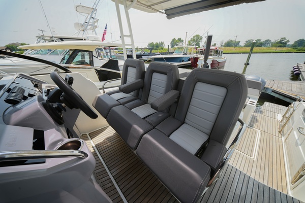 34ft Jeanneau Yacht For Sale