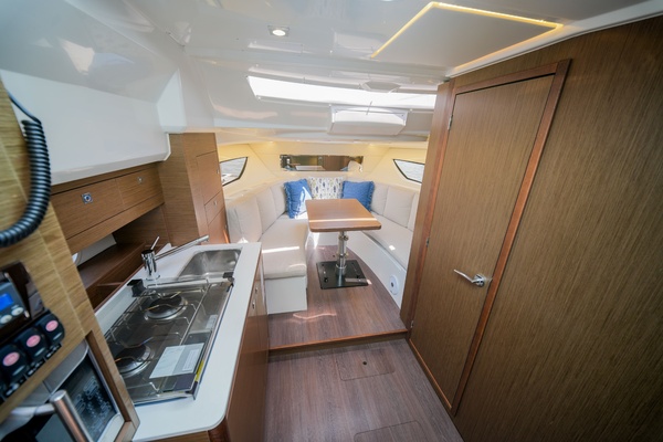 34ft Jeanneau Yacht For Sale