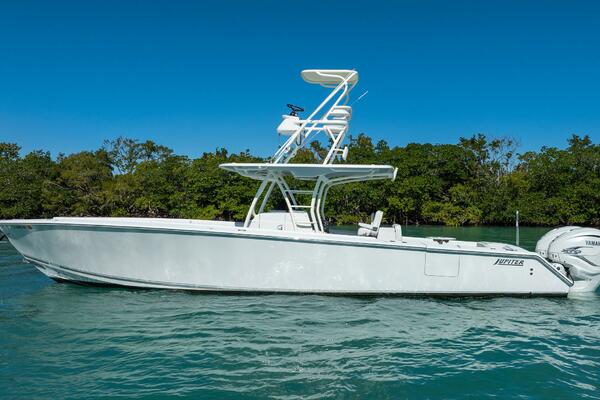 38ft Jupiter Yacht For Sale