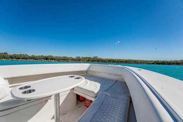 38ft Jupiter Yacht For Sale