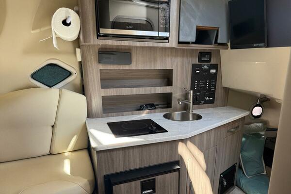 27ft Regal Yacht For Sale