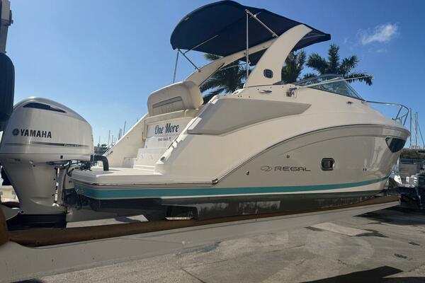 27ft Regal Yacht For Sale