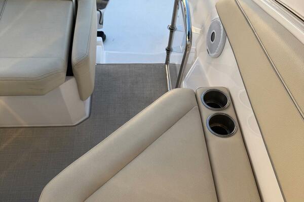 27ft Regal Yacht For Sale