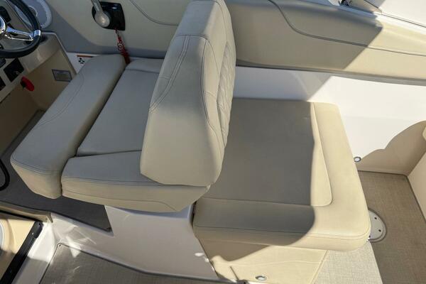 27ft Regal Yacht For Sale