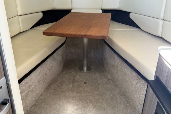 27ft Regal Yacht For Sale