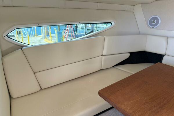 27ft Regal Yacht For Sale