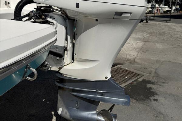 27ft Regal Yacht For Sale