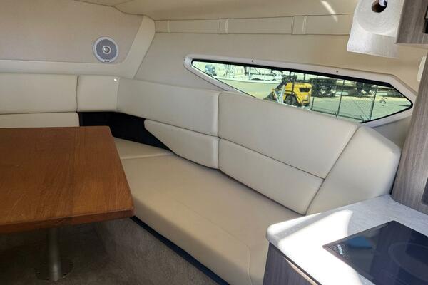 27ft Regal Yacht For Sale