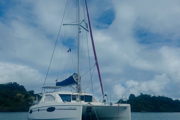 DREAMWEAVER 39ft Robertson  amp  Caine Yacht For Sale