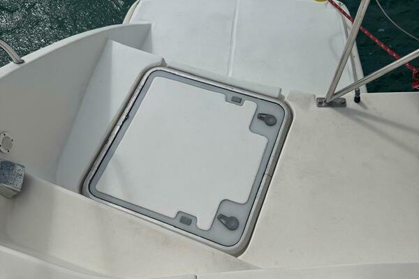 DREAMWEAVER 39ft Robertson  amp  Caine Yacht For Sale