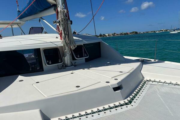 DREAMWEAVER 39ft Robertson  amp  Caine Yacht For Sale