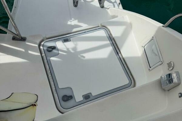 DREAMWEAVER 39ft Robertson  amp  Caine Yacht For Sale