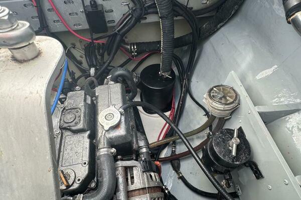 DREAMWEAVER 39ft Robertson  amp  Caine Yacht For Sale