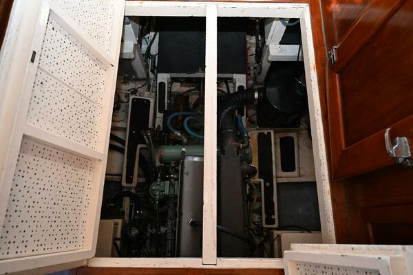 32ft Grand Banks Yacht For Sale