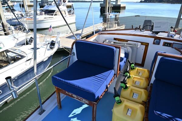 32ft Grand Banks Yacht For Sale
