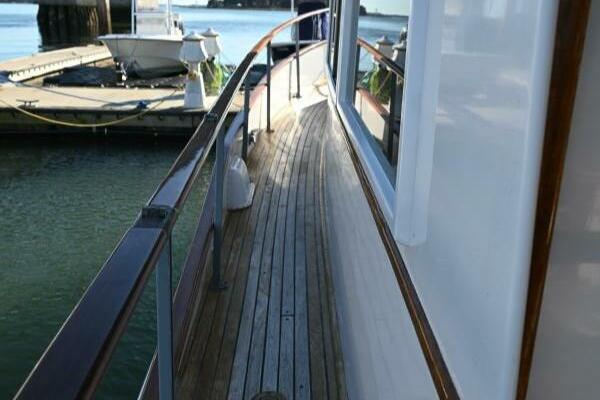 32ft Grand Banks Yacht For Sale