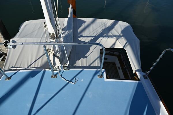 32ft Grand Banks Yacht For Sale