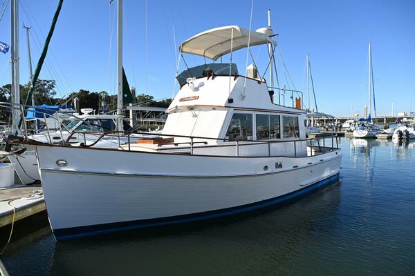 32ft Grand Banks Yacht For Sale