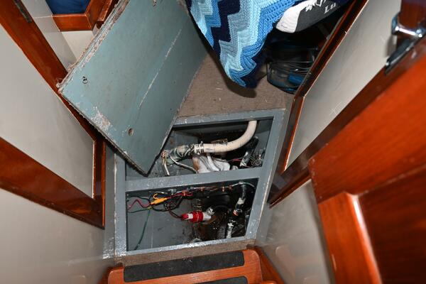 32ft Grand Banks Yacht For Sale