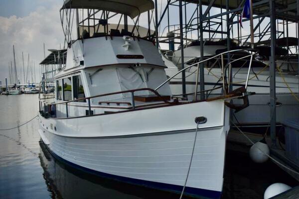 1970 Grand Banks 32 Flybridge Trawler
