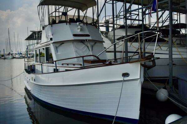 32-ft-Grand Banks-1970-Flybridge Trawler- Port Royal South Carolina United States  yacht for sale