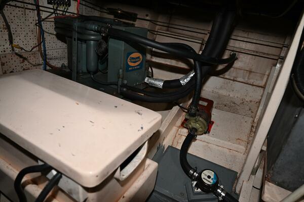 32ft Grand Banks Yacht For Sale