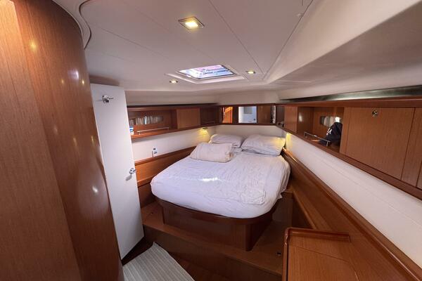 49ft Beneteau Yacht For Sale