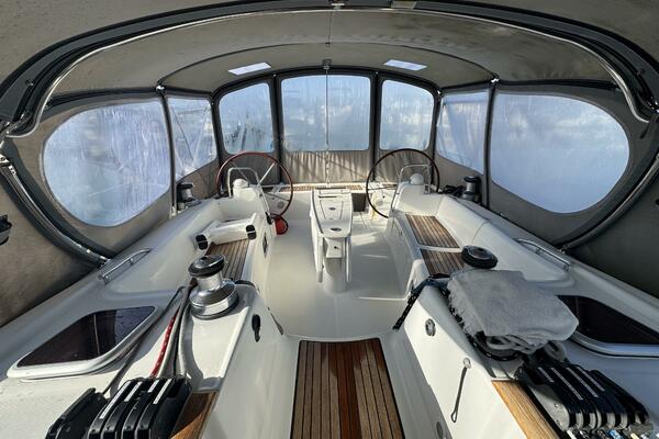 49ft Beneteau Yacht For Sale