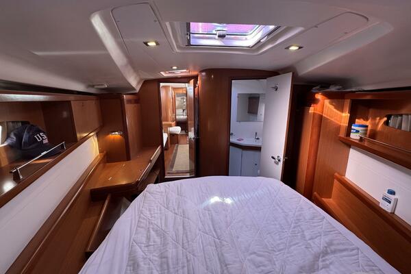 49ft Beneteau Yacht For Sale