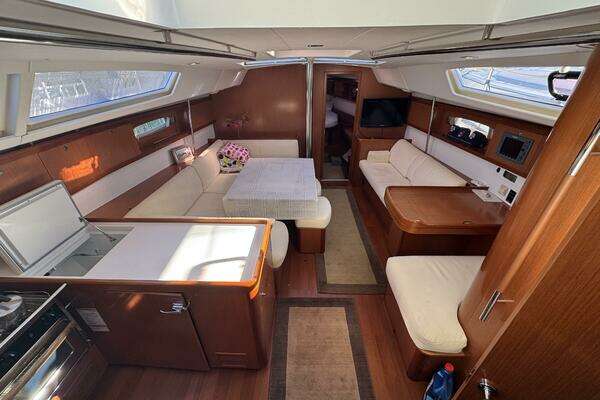 Beneteau 49 Yacht For Sale