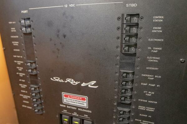 Water Bender 44ft Sea Ray Yacht For Sale