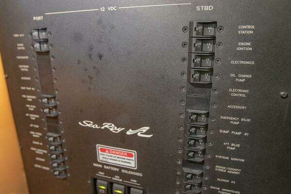 Sea Ray  Yacht For Sale