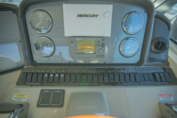 Water Bender 44ft Sea Ray Yacht For Sale