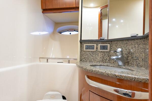 Water Bender 44ft Sea Ray Yacht For Sale