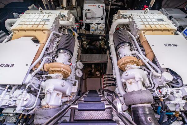 Sea Breeze 60ft Sea Ray Yacht For Sale