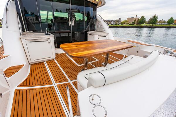 Sea Breeze 60ft Sea Ray Yacht For Sale