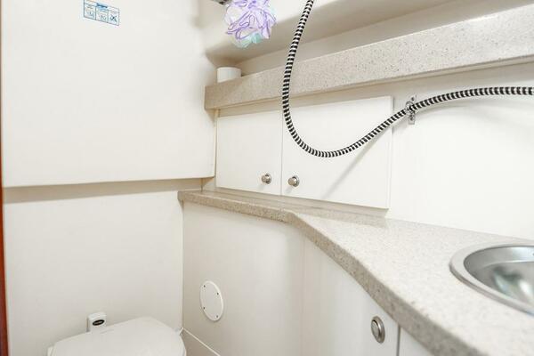 32ft Luhrs Yacht For Sale