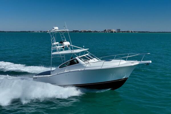 32ft Luhrs Yacht For Sale