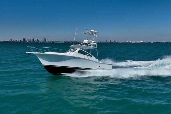 32ft Luhrs Yacht For Sale