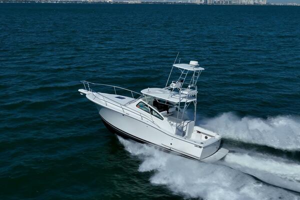 32ft Luhrs Yacht For Sale