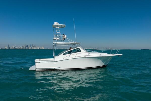 32ft Luhrs Yacht For Sale