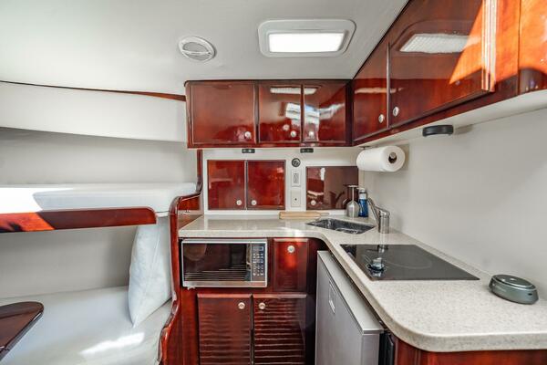 32ft Luhrs Yacht For Sale